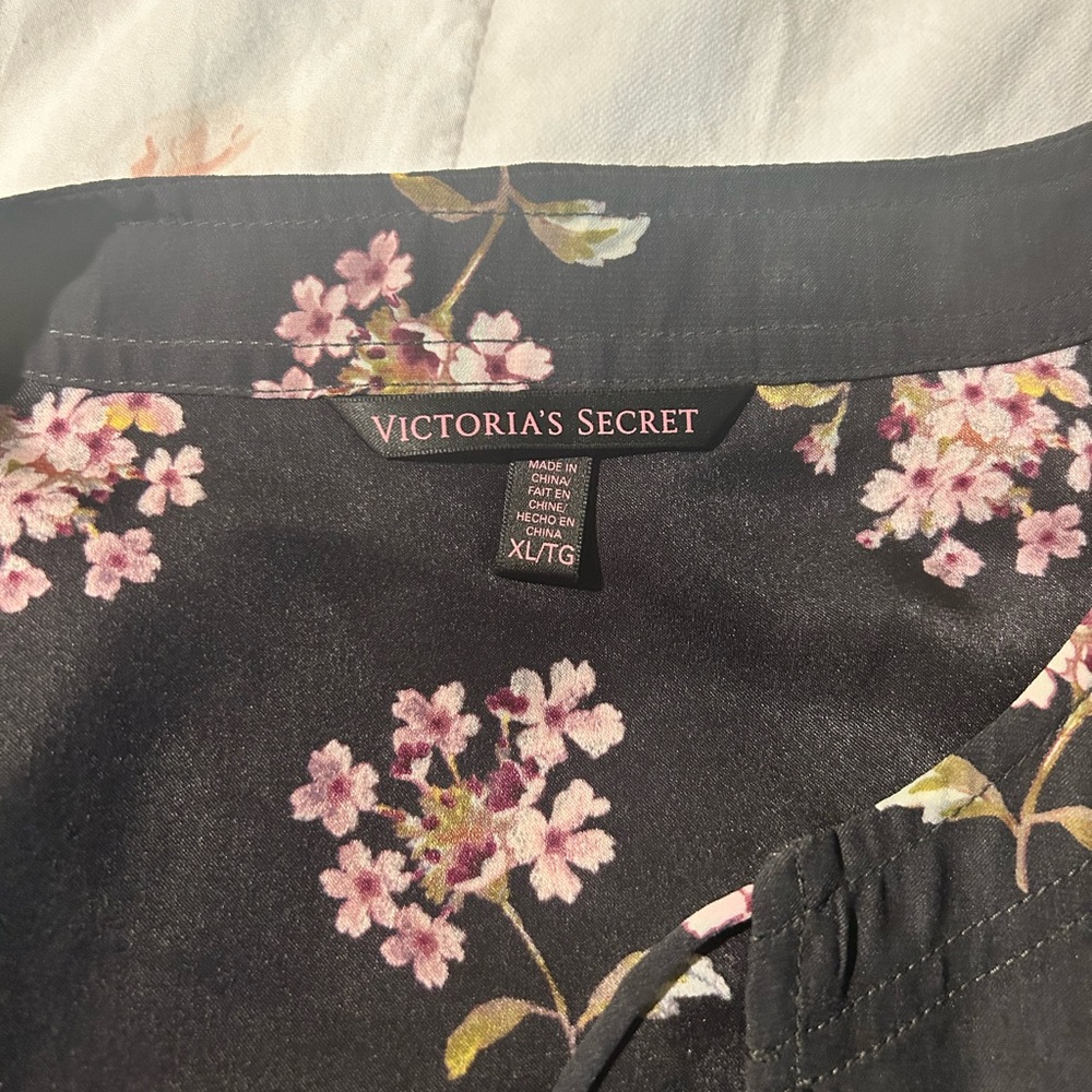 Victoria Secret Pajama Set.  Size XL. Never worn